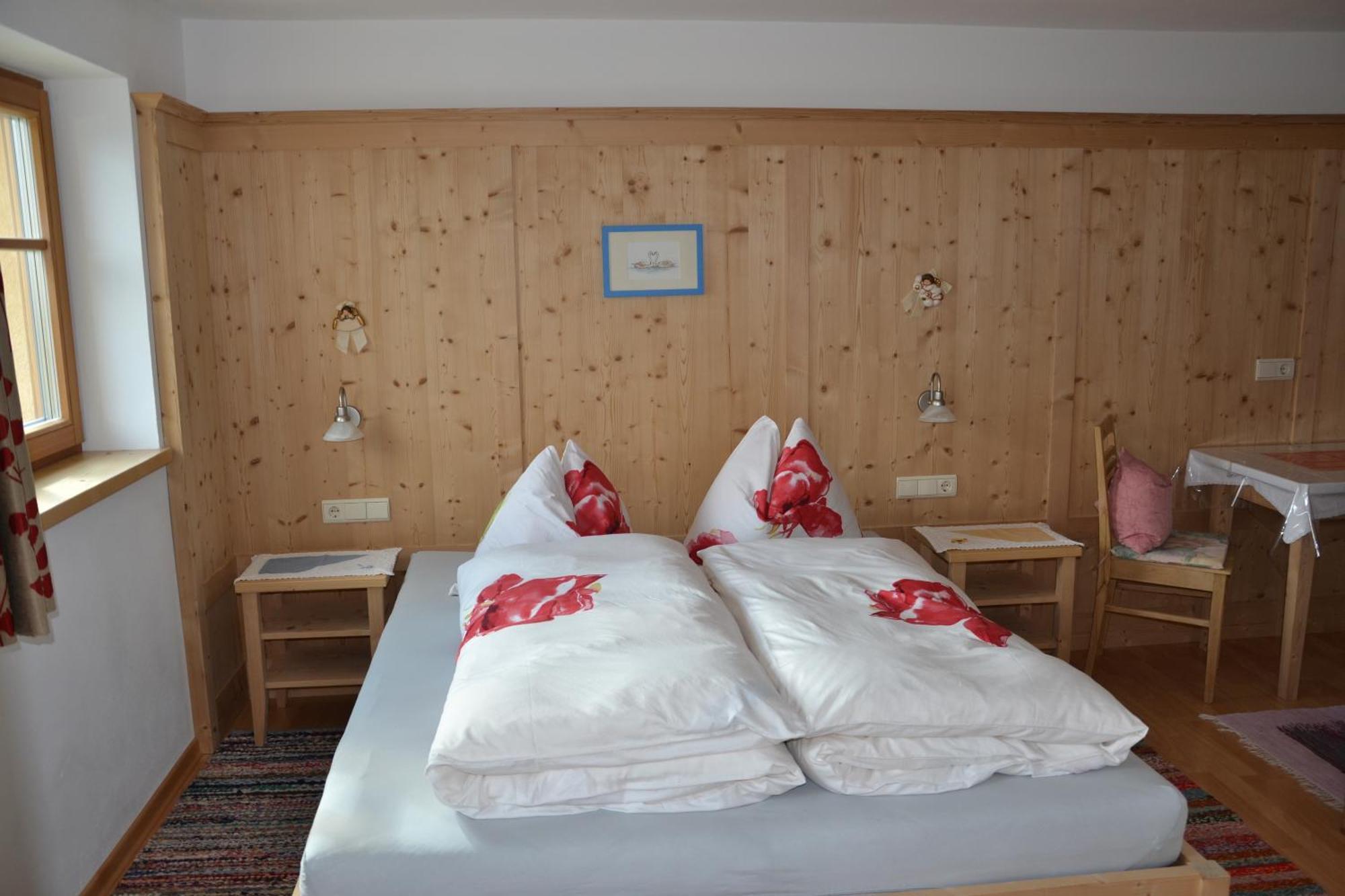 Gostnerhof Apartment Dobbiaco Bilik gambar