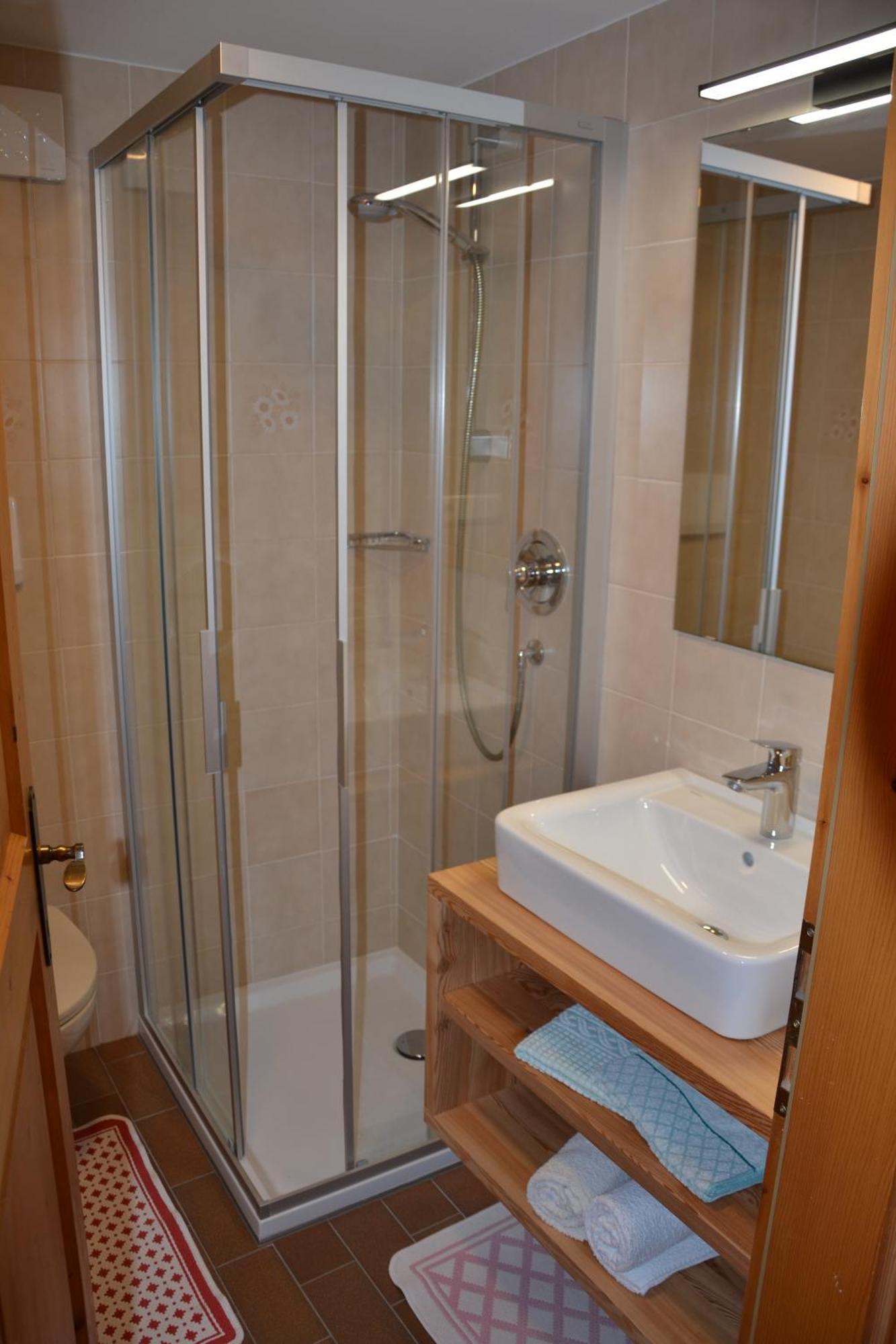 Gostnerhof Apartment Dobbiaco Bilik gambar